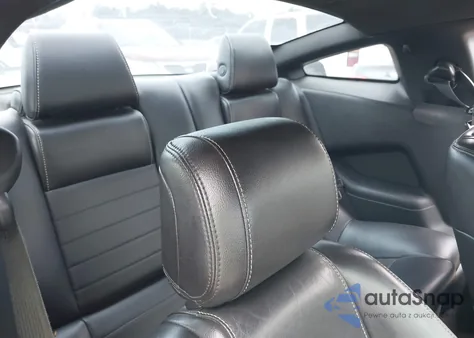 2014 Ford Mustang V6 Premium z USA, uszkodzony, nr VIN 1ZVBP8AM8E5262733